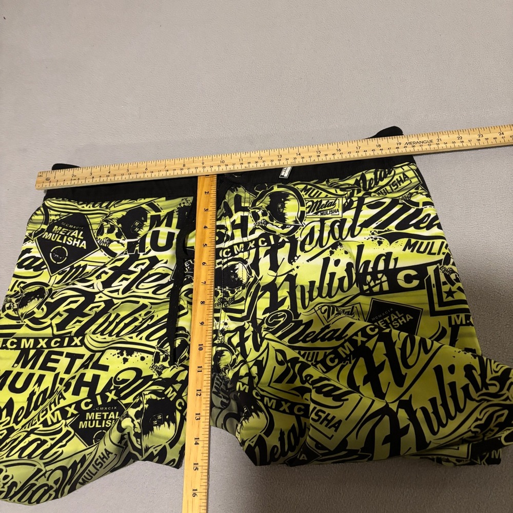 Metal Mulisha Mens Board Shorts Size 38 Lime Green Black Graphic Fade Motocross - Picture 7 of 9